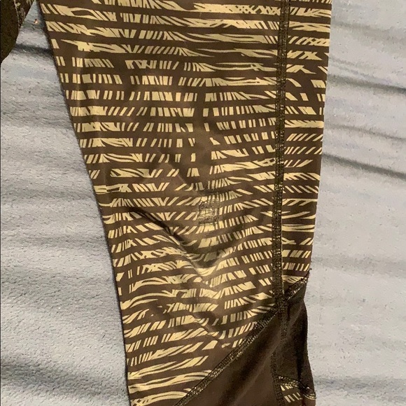 Lululemon pace rival crop leggings. VERY RARE! - Picture 7 of 8
